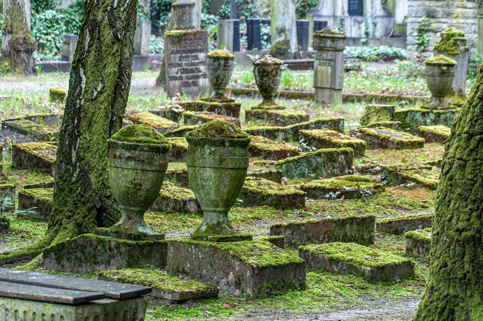 Junín enfrenta riesgos sanitarios en más de 700 cementerios por el Día de los Muertos