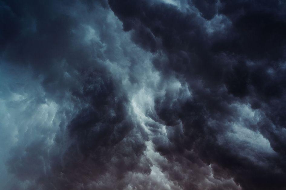 Huracán Trudy baja a categoría 1; alerta por lluvias intensas en México