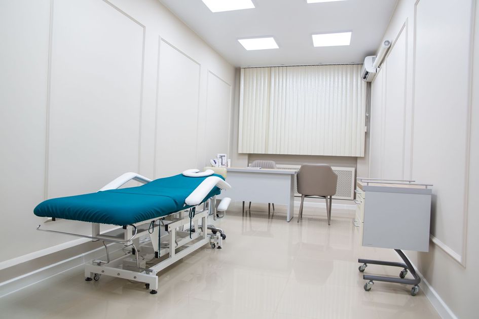 Contraloría detecta deficiencias críticas en centro de salud San Joaquín ante riesgo de dengue